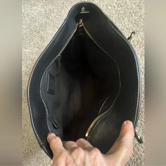 Coach Black Leather Turnlock Tote 2 with Gold hardware - Picture 4 of 7